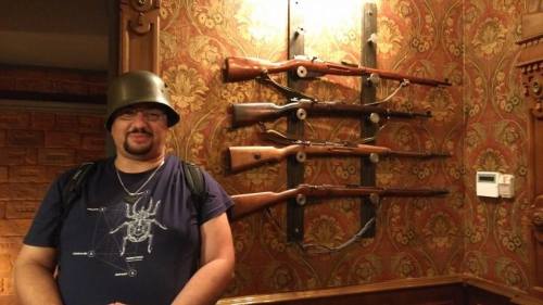 Львов, "Залiзна шапка"